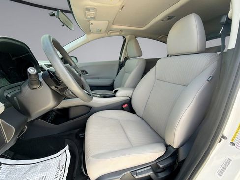Used 2017 Honda HR-V EX image 30