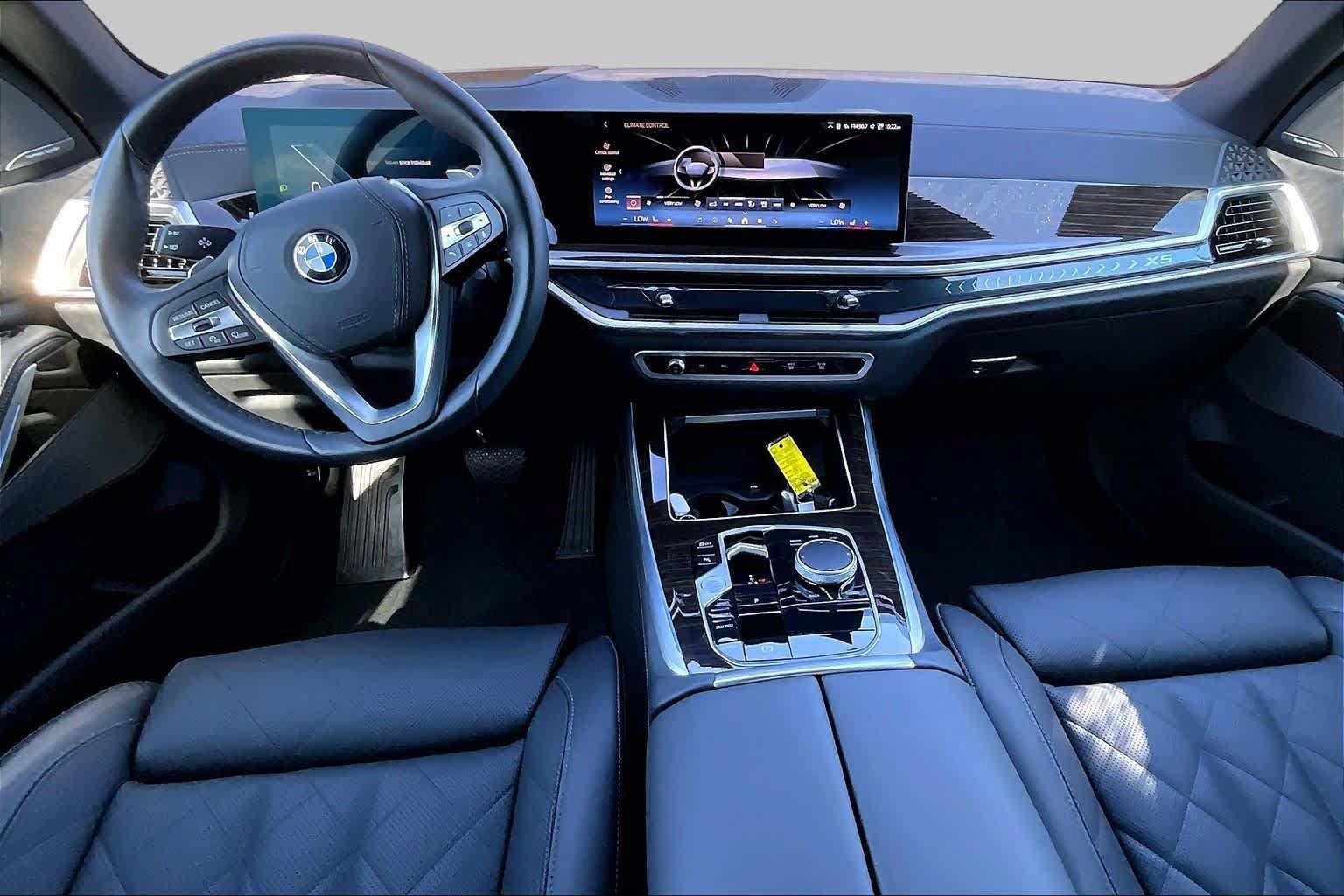 Used 2025 BMW X5 sDrive40i w/ Premium Package RWD image 16