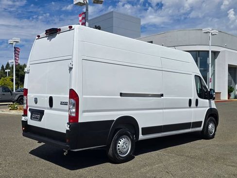 Used 2025 RAM ProMaster 3500 FWD image 4