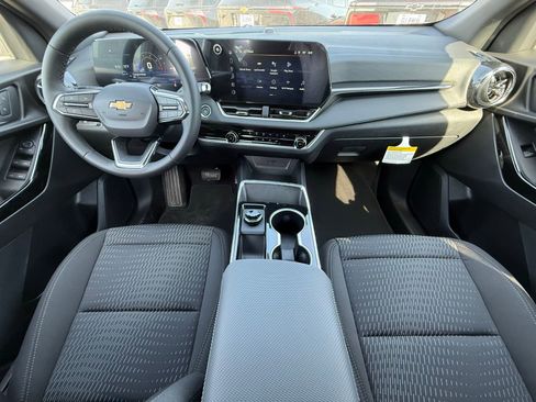 New 2026 Chevrolet Equinox LT FWD image 16