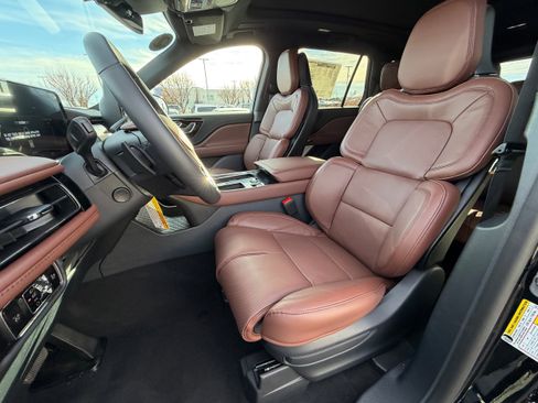 New 2026 Lincoln Aviator Reserve image 11