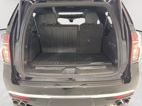 Used 2023 Chevrolet Suburban High Country w/ Premium Package RWD image 24
