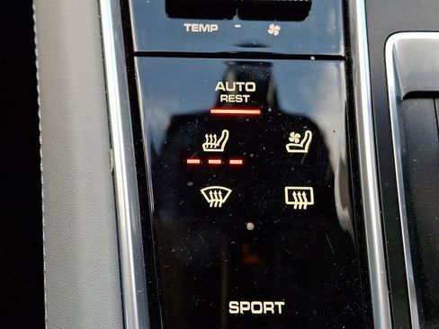 Certified 2023 Porsche Panamera 4 Platinum Edition AWD/4WD image 28