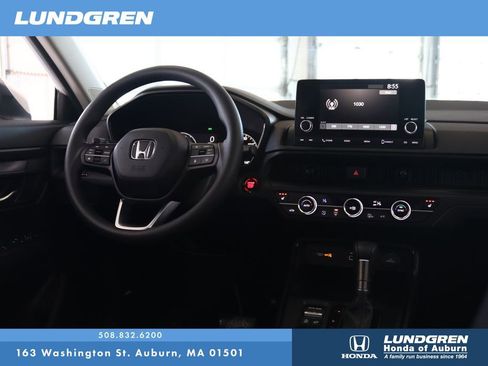 Used 2023 Honda CR-V EX image 5
