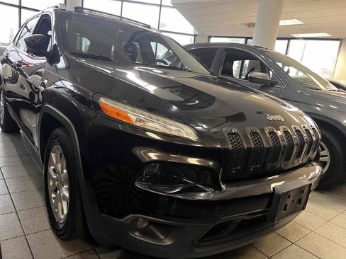Used 2015 Jeep Cherokee Latitude w/ Comfort/Convenience Group image 12