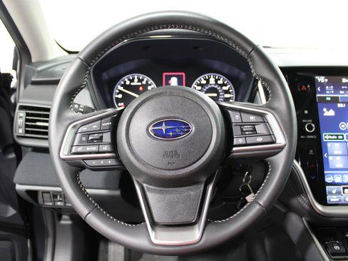 Certified 2025 Subaru Outback Premium w/ Popular Package #1A AWD/4WD image 9