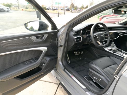 Used 2025 Audi RS 6 performance image 15