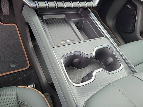 New 2026 GMC Acadia AT4 w/ Luxury Package image 28