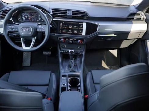 New 2025 Audi Q3 2.0T Premium image 8