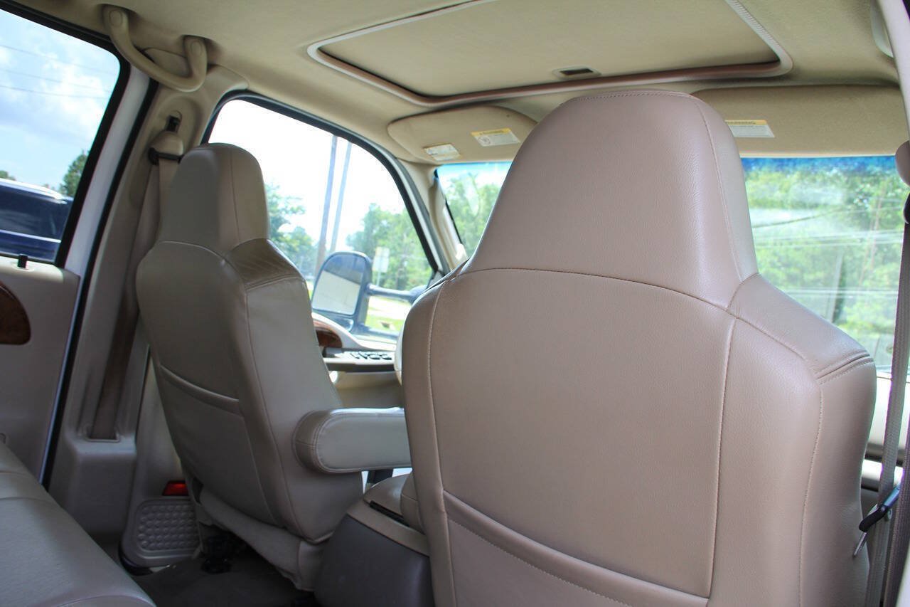Used 2003 Ford F350 Lariat AWD/4WD image 17