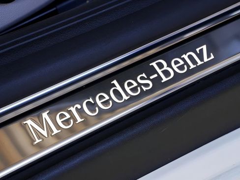 Used 2024 Mercedes-Benz CLE 300 4MATIC Cabriolet image 76