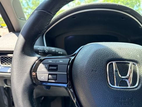 Used 2023 Honda Civic Touring image 25