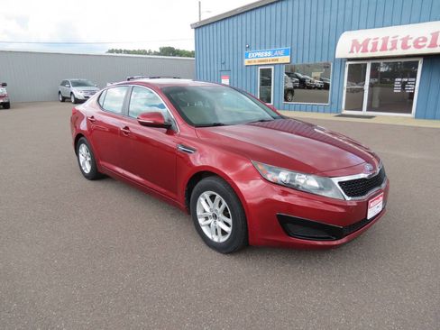 Used 2011 Kia Optima LX FWD image 2