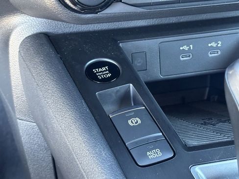 New 2026 Nissan Kicks SV image 19