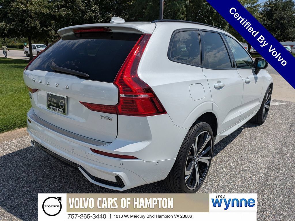 Certified 2025 Volvo XC60 T8 Ultra w/ Protection Package Premier AWD/4WD image 4