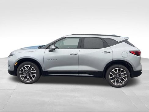 Used 2025 Chevrolet Blazer RS FWD image 4