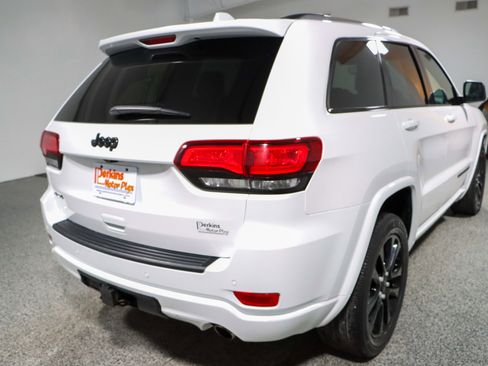 Used 2020 Jeep Grand Cherokee Altitude image 7