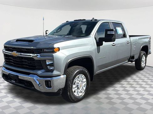 Used 2025 Chevrolet Silverado 3500 LT AWD/4WD image 1