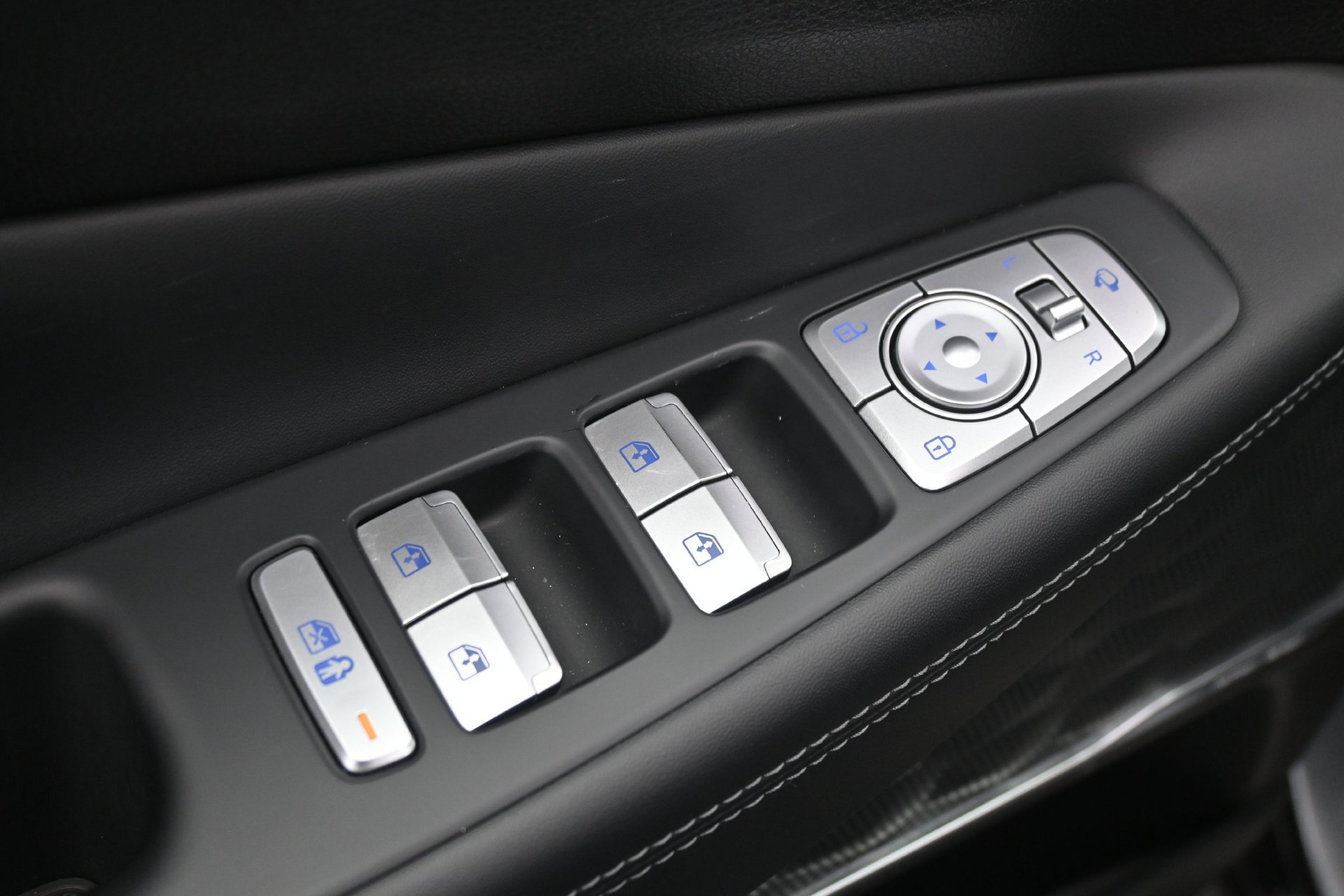 Used 2022 Hyundai Santa Fe Calligraphy AWD/4WD image 19