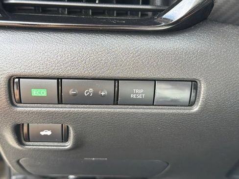 Used 2024 Nissan Sentra SV FWD image 30