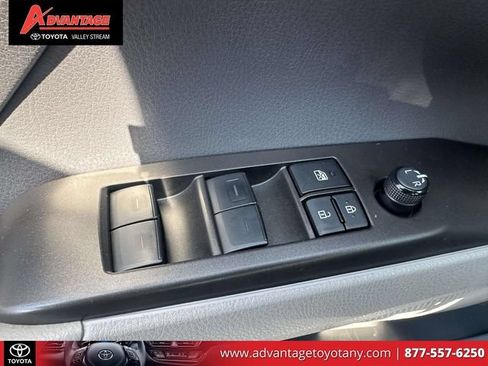 Used 2023 Toyota Camry SE w/ Cold Weather Package AWD/4WD image 22