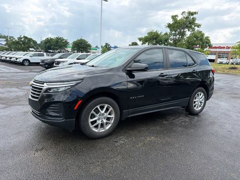 Used 2024 Chevrolet Equinox LS FWD image 16