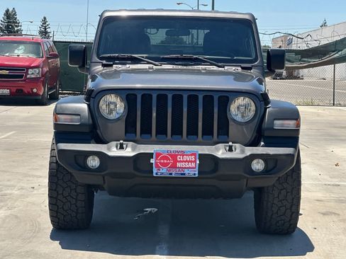 Used 2018 Jeep Wrangler Sport AWD/4WD image 11