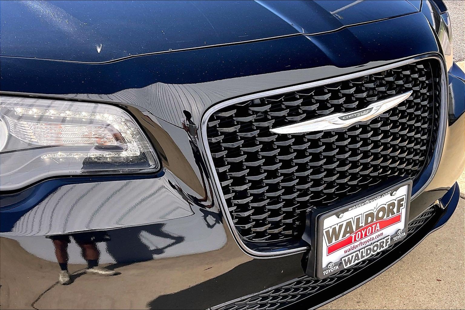 Used 2023 Chrysler 300 Touring w/ Sport Appearance Package RWD image 34