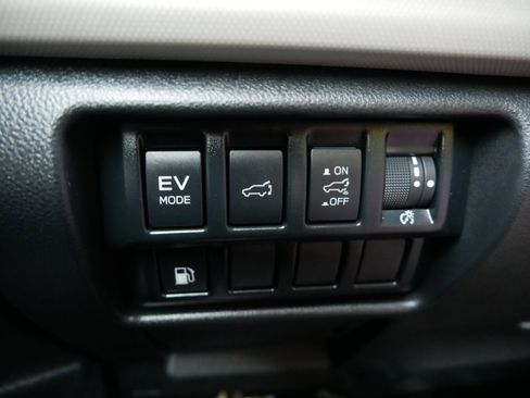 Certified 2025 Subaru Forester Premium w/ Protection Package (1PH) image 26