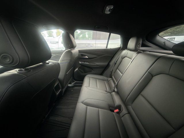Used 2024 Buick Envista Sport Touring w/ Convenience I Package FWD image 8
