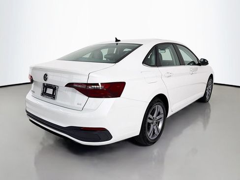 Used 2023 Volkswagen Jetta SE w/ Panoramic Sunroof Package FWD image 7