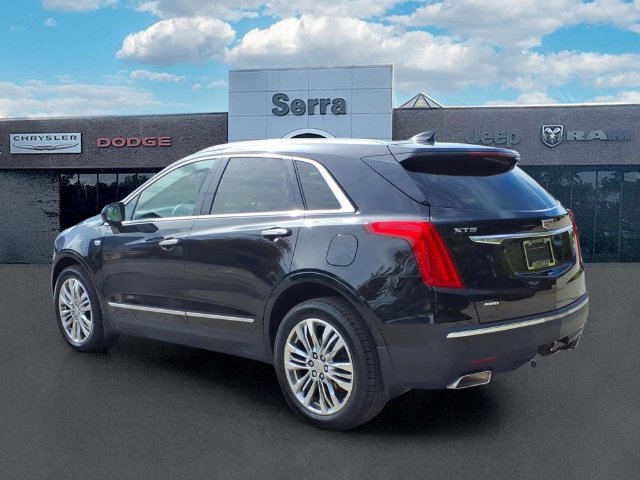 Used 2017 Cadillac XT5 Premium Luxury w/ LPO, Wheel Lock Package AWD/4WD image 5