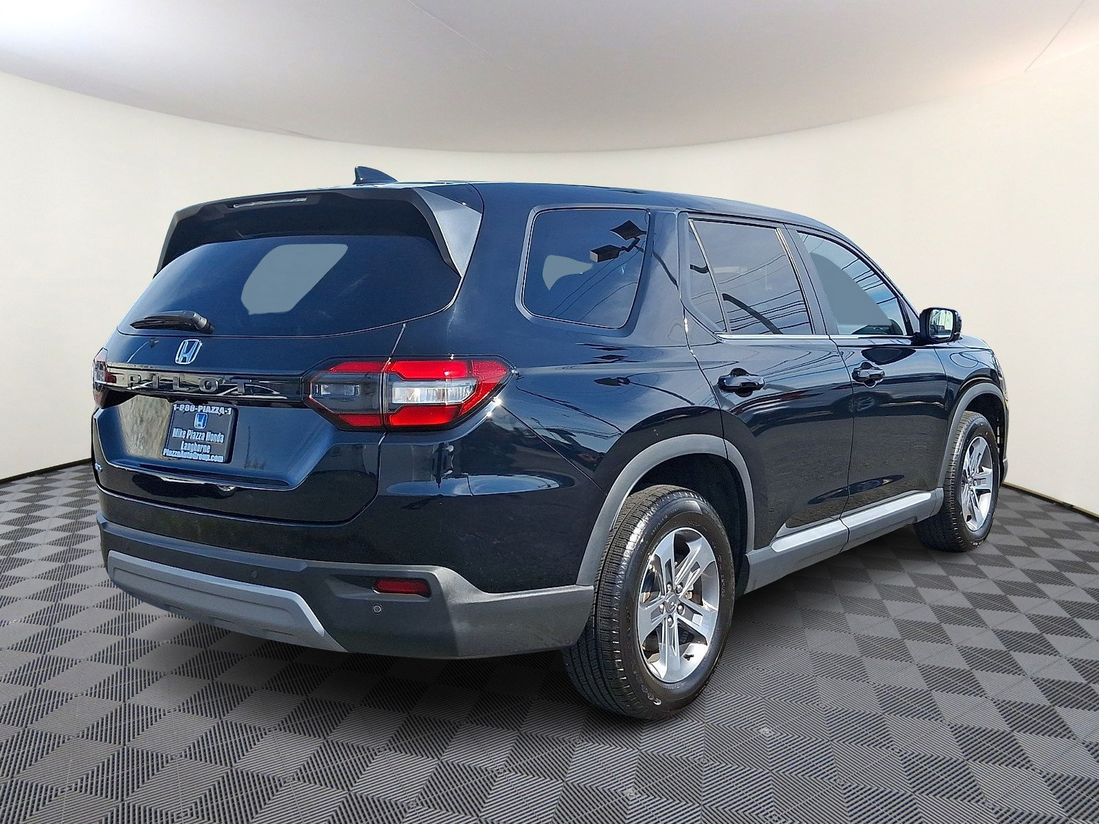 Used 2025 Honda Pilot EX-L image 7