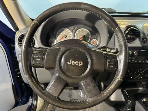 Used 2006 Jeep Liberty Sport AWD/4WD image 12
