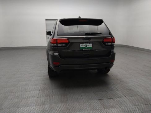 Used 2020 Jeep Grand Cherokee Altitude RWD image 6