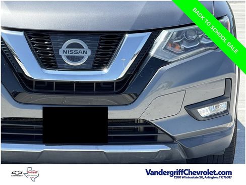 Used 2017 Nissan Rogue SL w/ SL Premium Package FWD image 8