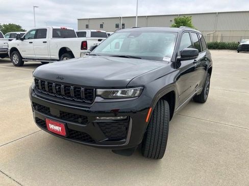 New 2026 Jeep Grand Cherokee Limited AWD/4WD image 3