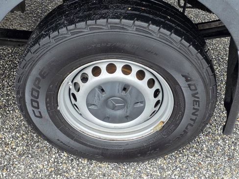 Used 2019 Mercedes-Benz Sprinter 144 image 28