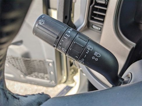 New 2025 Ford Bronco Outer Banks w/ Black Appearance Package image 28