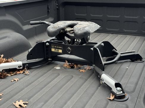 Used 2024 RAM 3500 Tradesman w/ Chrome Appearance Group image 15