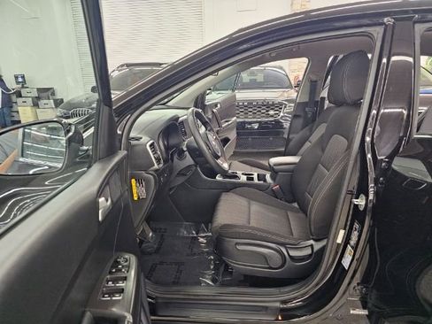 Used 2021 Kia Sportage LX image 28