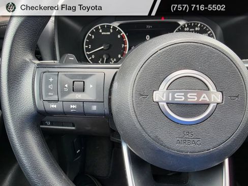Used 2023 Nissan Rogue S FWD image 13