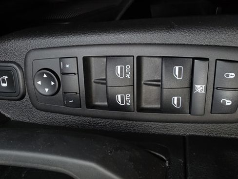Used 2024 RAM 2500 Tradesman w/ Chrome Appearance Group AWD/4WD image 26