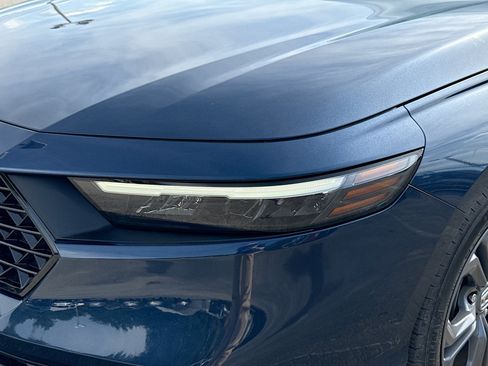 Used 2023 Honda Accord EX image 9
