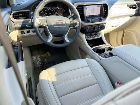 Used 2022 GMC Acadia Denali w/ Denali Ultimate Package AWD/4WD image 24