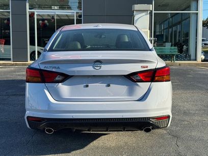 New 2025 Nissan Altima 2.5 SR w/ SR Premium Package