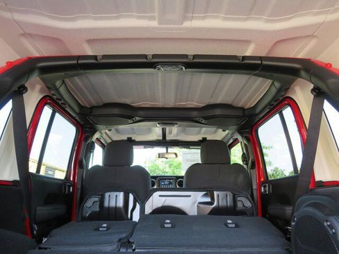 New 2023 Jeep Wrangler Unlimited image 34