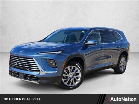 Used 2025 Buick Enclave Preferred AWD/4WD image 1