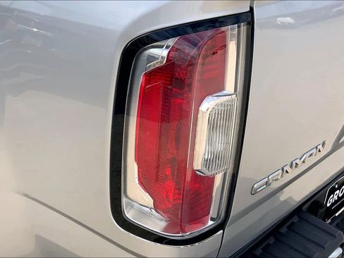 Used 2016 GMC Canyon SLE w/ SLE Convenience Package image 27