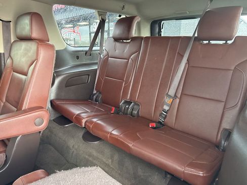 Used 2018 Chevrolet Suburban Premier image 18